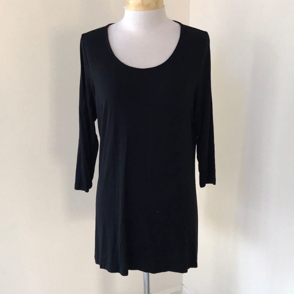 Soma live lounge wear large black soft top with cold shoulder sleeves.